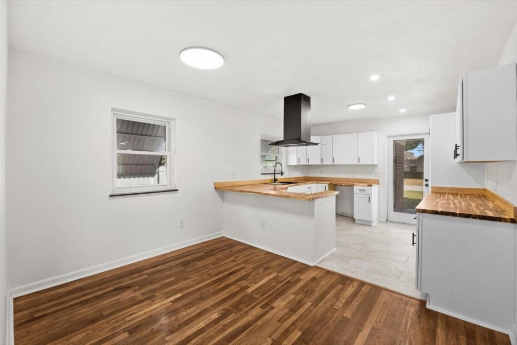 1119 Pine Ave, Fort Pierce, FL 34982 Photo