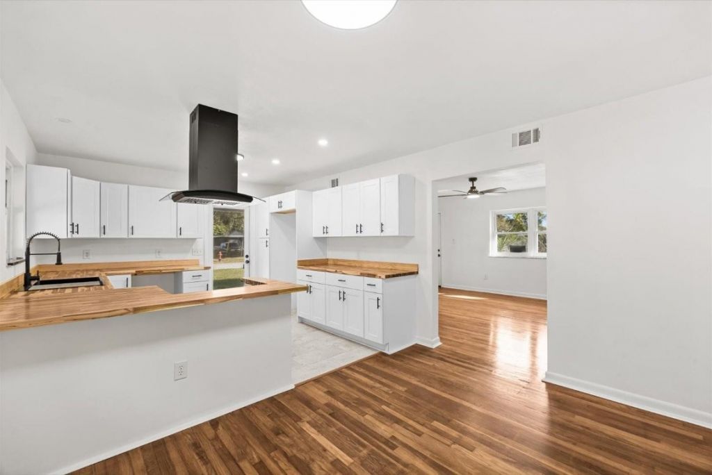 1119 Pine Ave, Fort Pierce, FL 34982 Photo