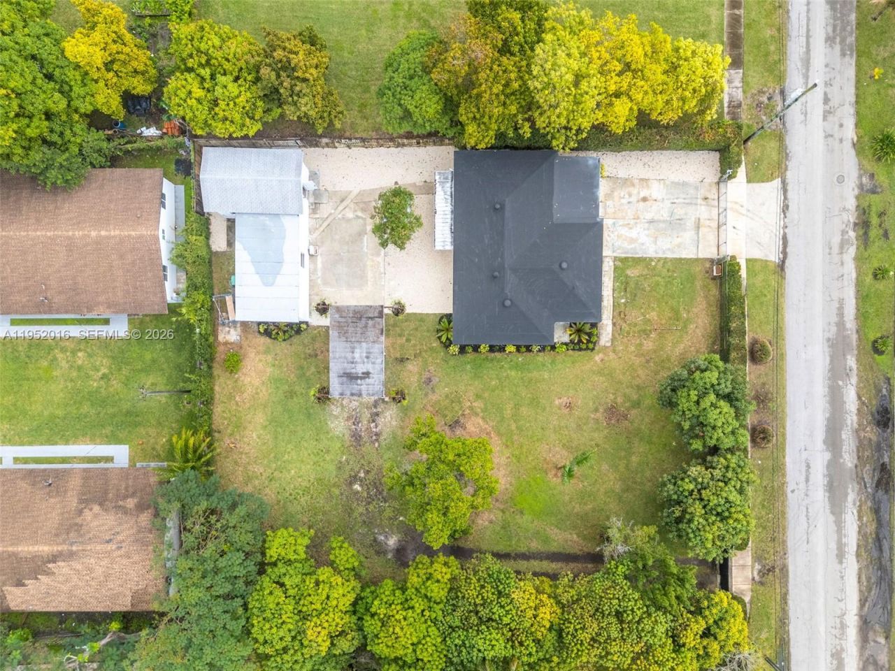 75 NW 160th St, Miami, FL 33169 Photo