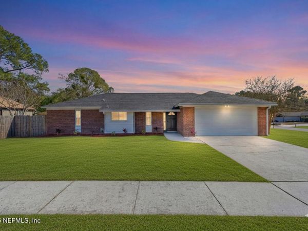 8623 BISHOPSWOOD Drive, Jacksonville, FL 32244