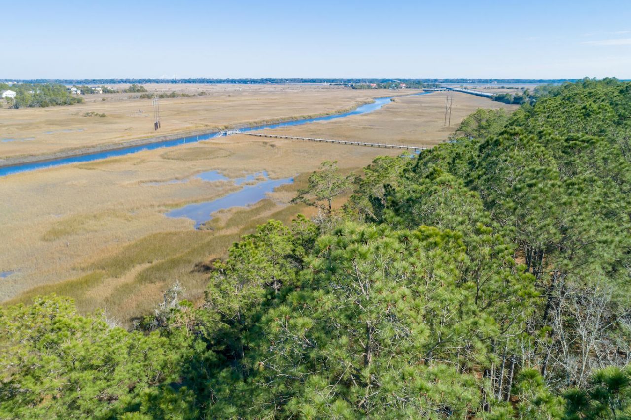 1572 John Fenwick Lane Photo 4