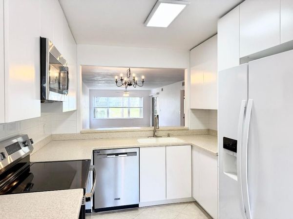 4745 Lucerne Lakes Boulevard, Unit 102, Lake Worth, FL 33467