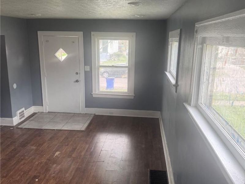 3525 E 110th Street, Cleveland, OH 44105 Photo 4