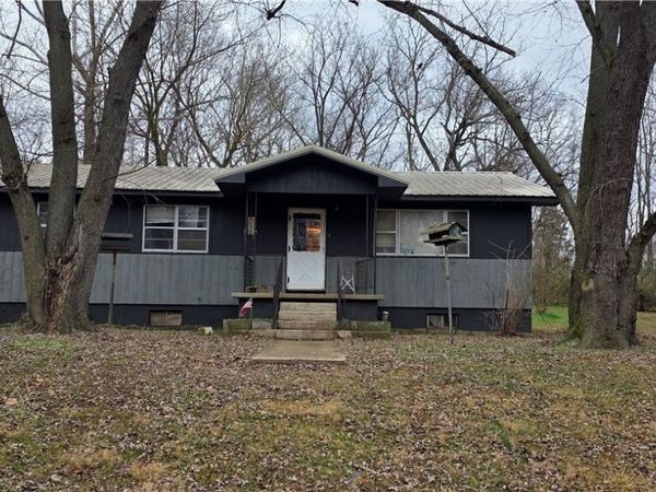 3481 Marion County 3005 , Yellville, AR 72687