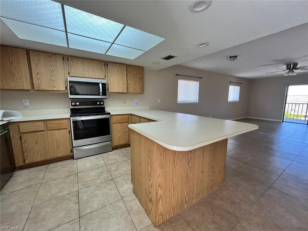 3911 Country Club Blvd, Unit 201, Cape Coral, FL 33904 Photo