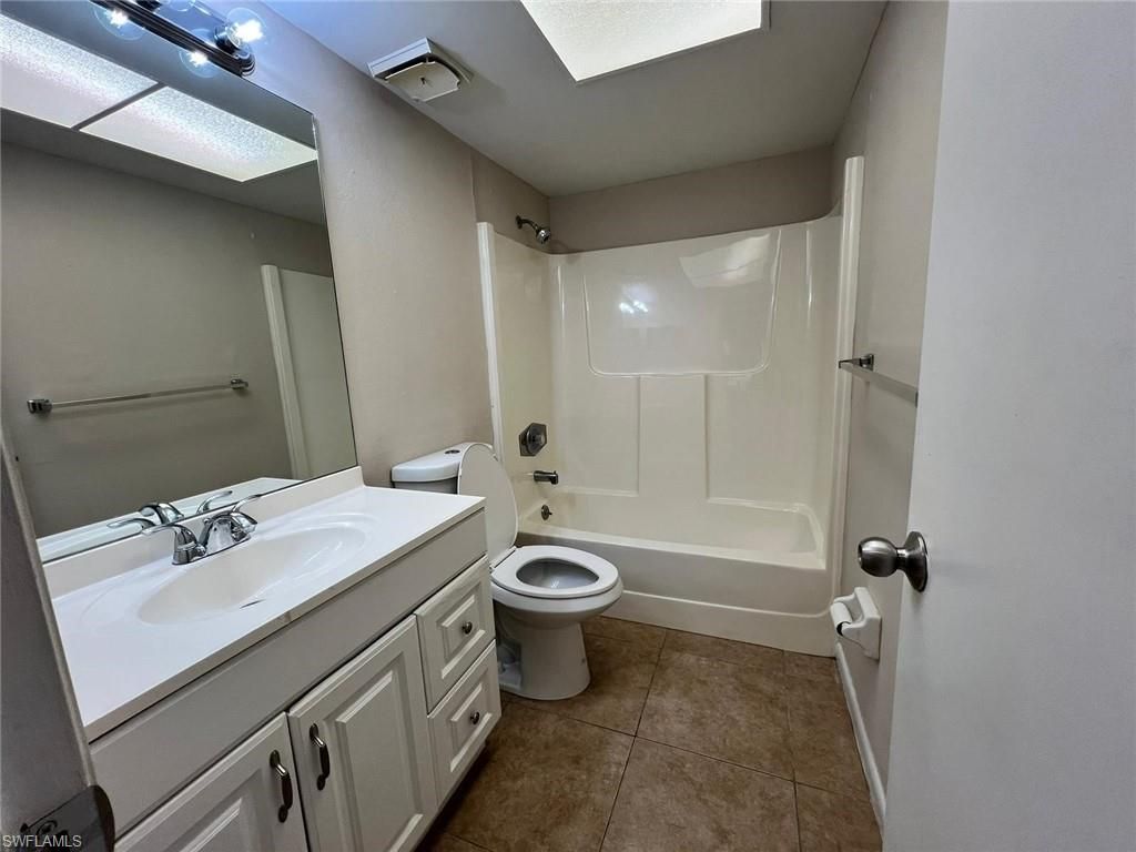 3911 Country Club Blvd, Unit 201, Cape Coral, FL 33904 Photo