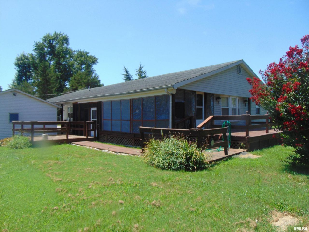 42 S Main Street, Raleigh, IL 62977 Main Photo