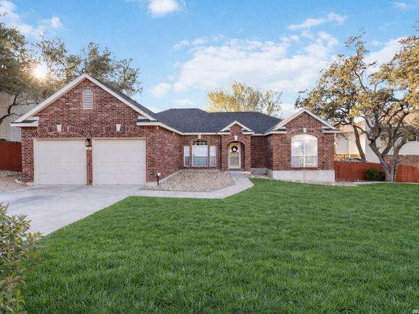 21627 Iron Ridge Ct, San Antonio, TX 78258