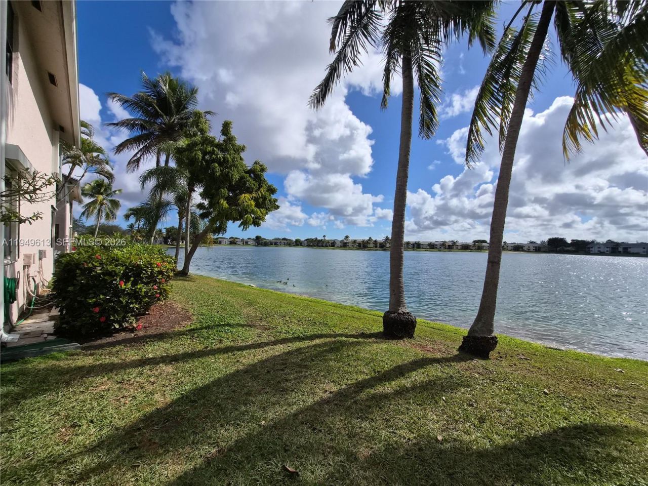 800 Independence Dr , Unit 800F, Homestead, FL 33034 Photo