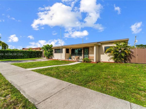 8065 W 14th Ct, Hialeah, FL 33014