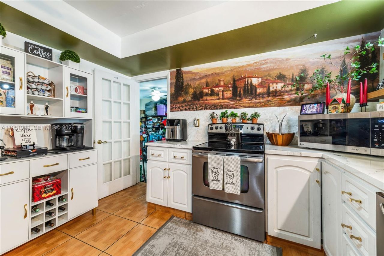 8065 W 14th Ct, Hialeah, FL 33014 Photo