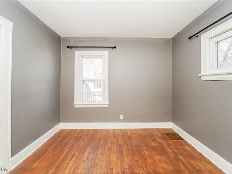 9509 Rosewood Avenue, Cleveland, OH 44105 Photo 12