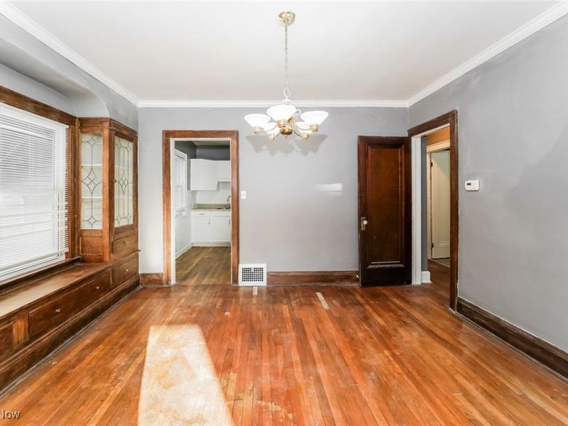 9509 Rosewood Avenue, Cleveland, OH 44105 Photo 5