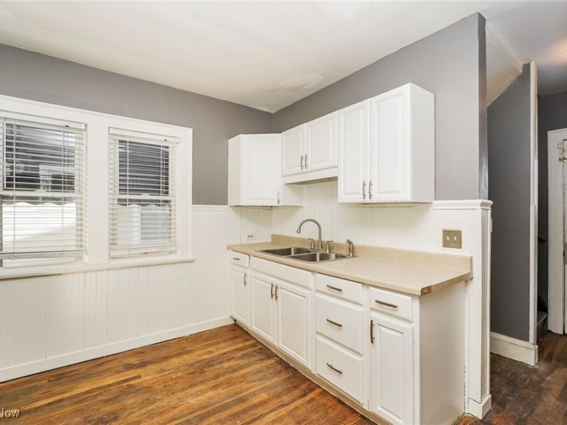 9509 Rosewood Avenue, Cleveland, OH 44105 Photo 7