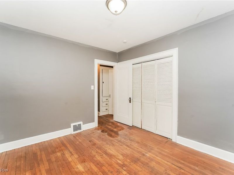 9509 Rosewood Avenue, Cleveland, OH 44105 Photo 9