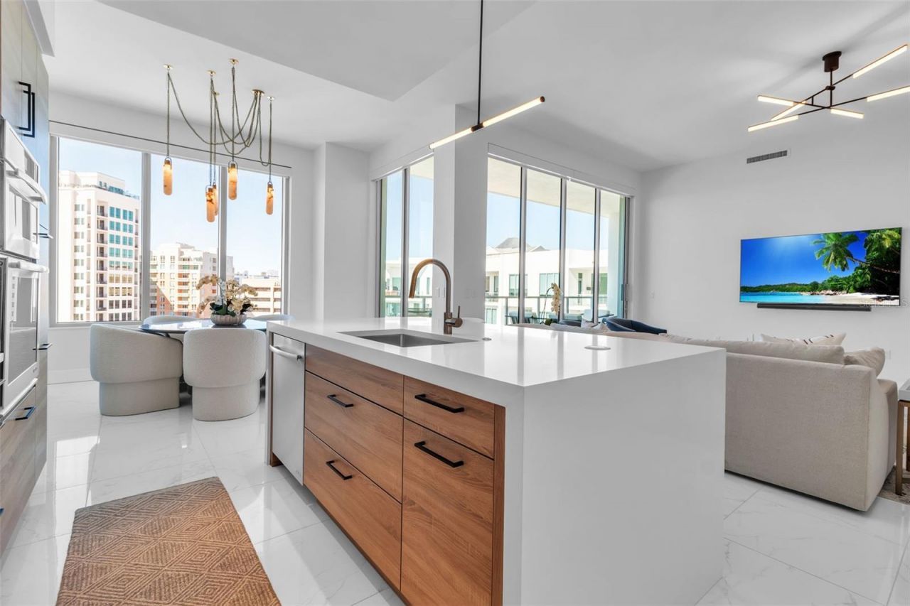 111 S Pineapple Avenue, Unit 1205, Sarasota, FL 34236 Photo