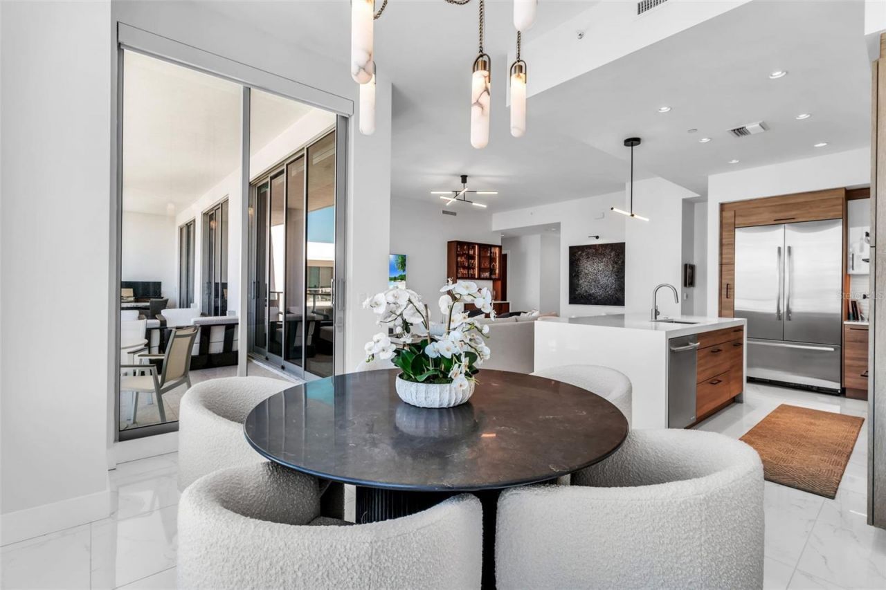 111 S Pineapple Avenue, Unit 1205, Sarasota, FL 34236 Photo