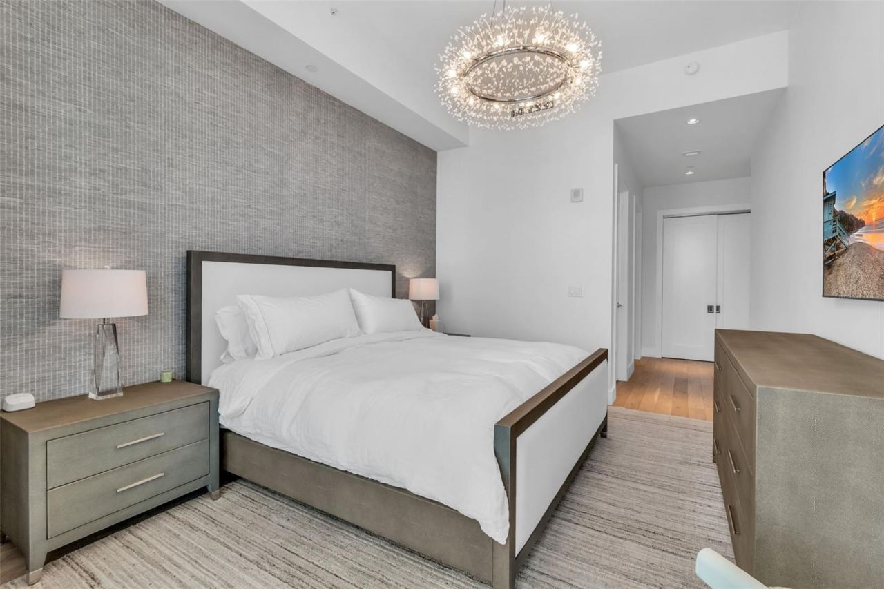 111 S Pineapple Avenue, Unit 1205, Sarasota, FL 34236 Photo