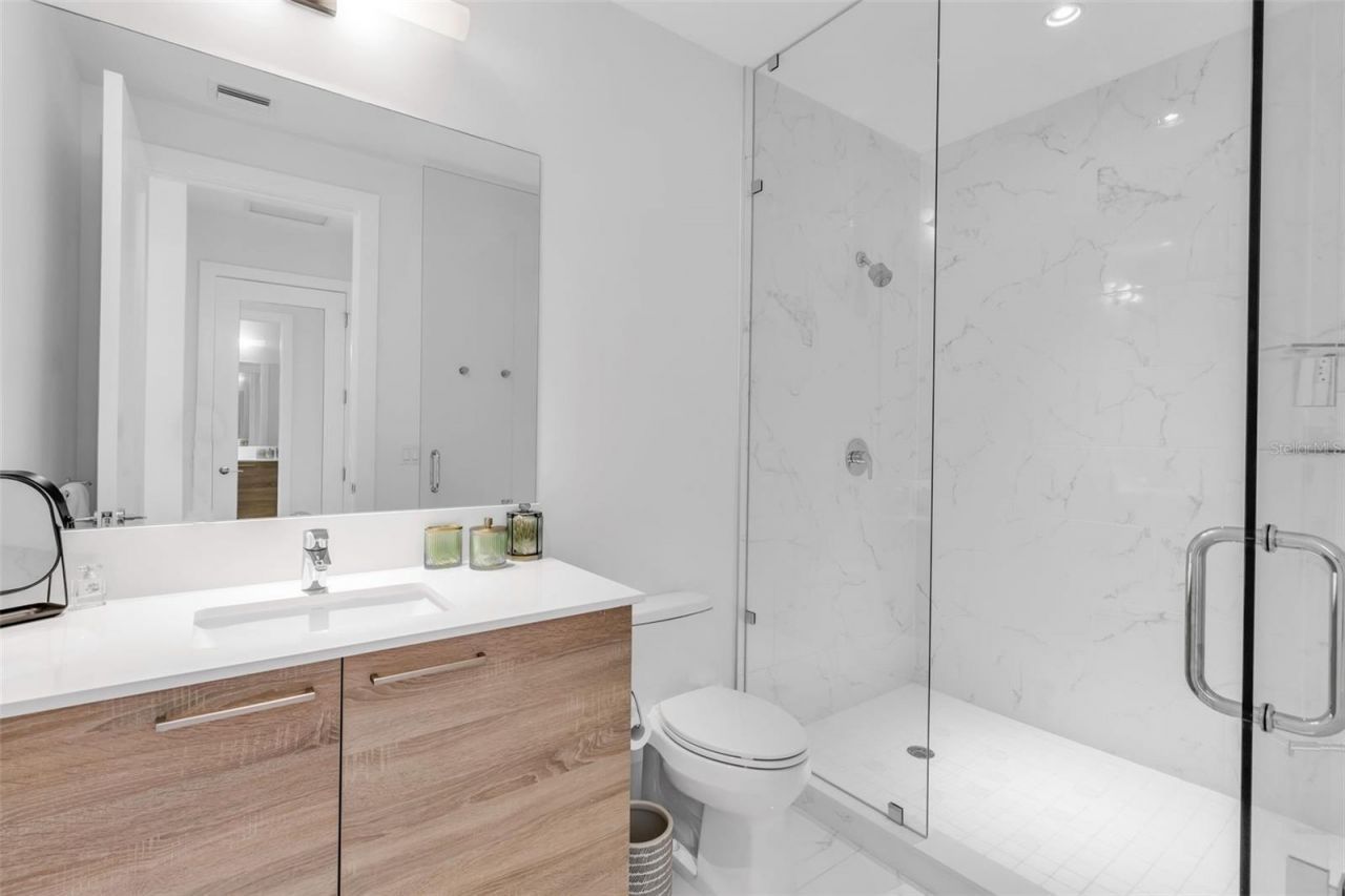 111 S Pineapple Avenue, Unit 1205, Sarasota, FL 34236 Photo