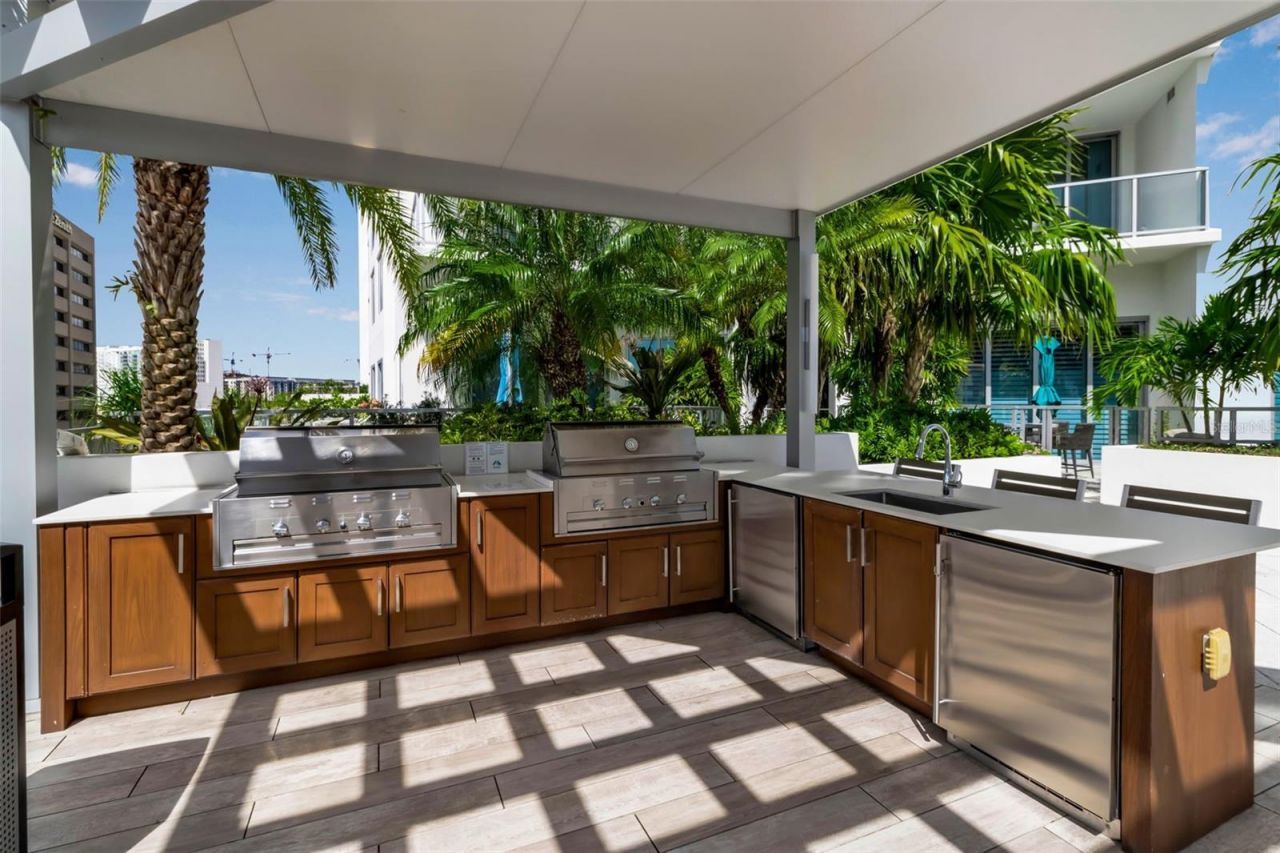 111 S Pineapple Avenue, Unit 1205, Sarasota, FL 34236 Photo