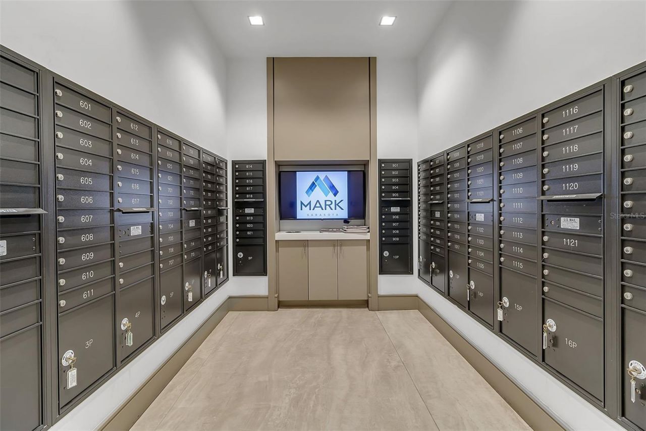 111 S Pineapple Avenue, Unit 1205, Sarasota, FL 34236 Photo