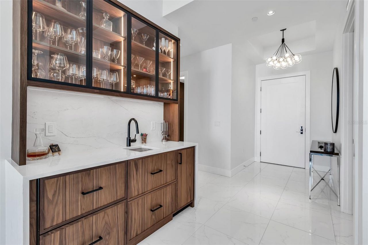 111 S Pineapple Avenue, Unit 1205, Sarasota, FL 34236 Photo