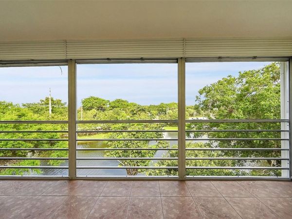 2502 Antigua Ter, Unit J4, Coconut Creek, FL 33066