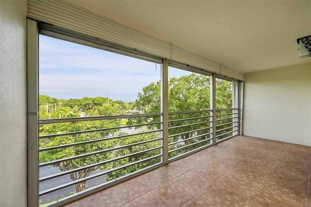 2502 Antigua Terrace, Unit J4, Coconut Creek, FL 33066 Photo