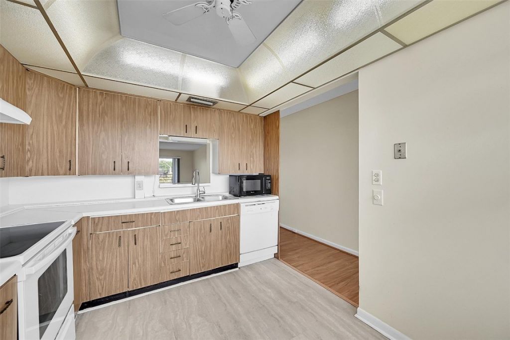 2502 Antigua Terrace, Unit J4, Coconut Creek, FL 33066 Photo