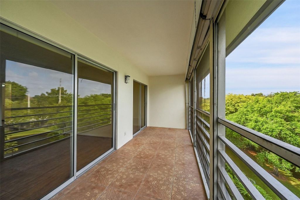 2502 Antigua Terrace, Unit J4, Coconut Creek, FL 33066 Photo