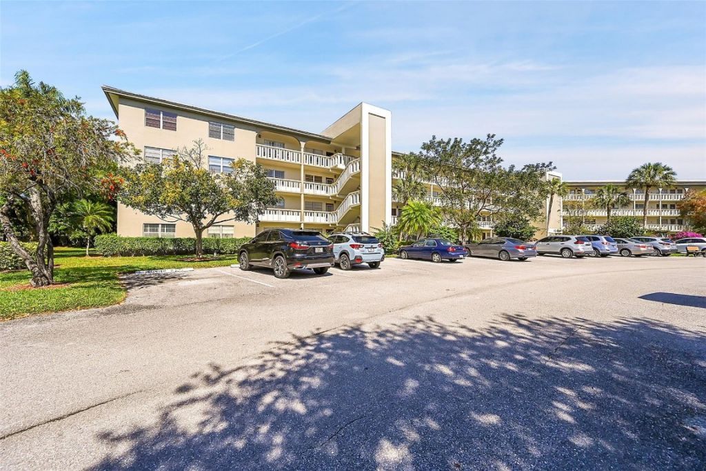 2502 Antigua Terrace, Unit J4, Coconut Creek, FL 33066 Photo