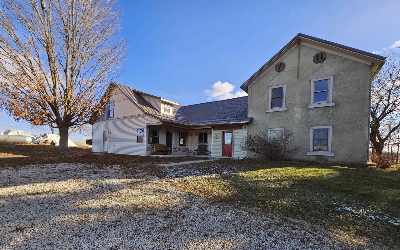 16922 April Avenue, Elgin, IA 52141 Main Photo