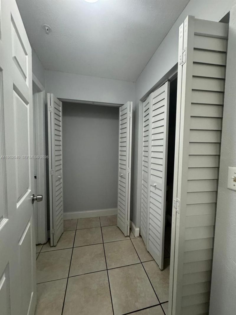 4271 NW 5th St, Unit 122, Plantation, FL 33317 Photo