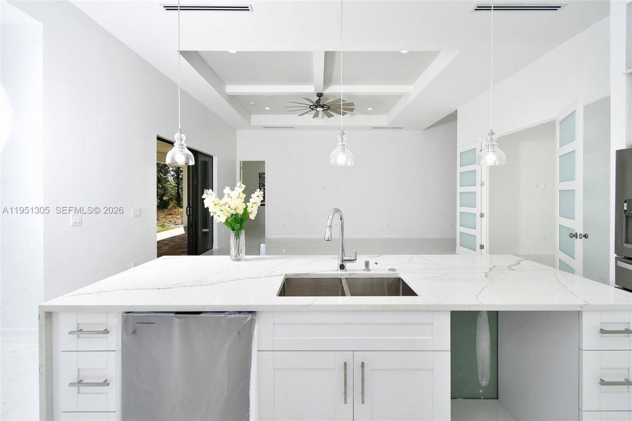 843 S Burns Ave S, Lehigh Acres, FL 33974 Photo