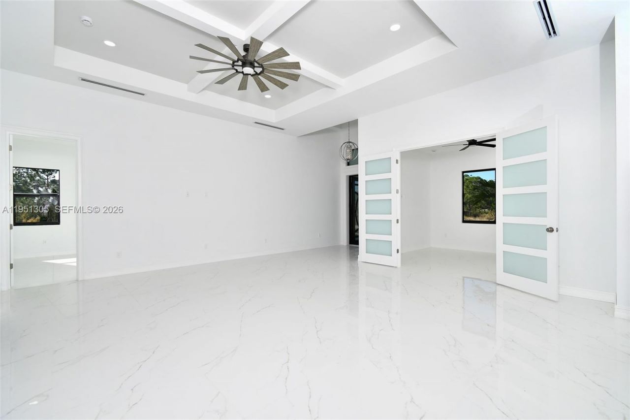 843 S Burns Ave S, Lehigh Acres, FL 33974 Photo