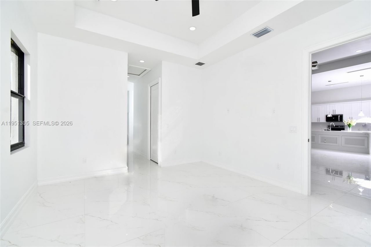 843 S Burns Ave S, Lehigh Acres, FL 33974 Photo