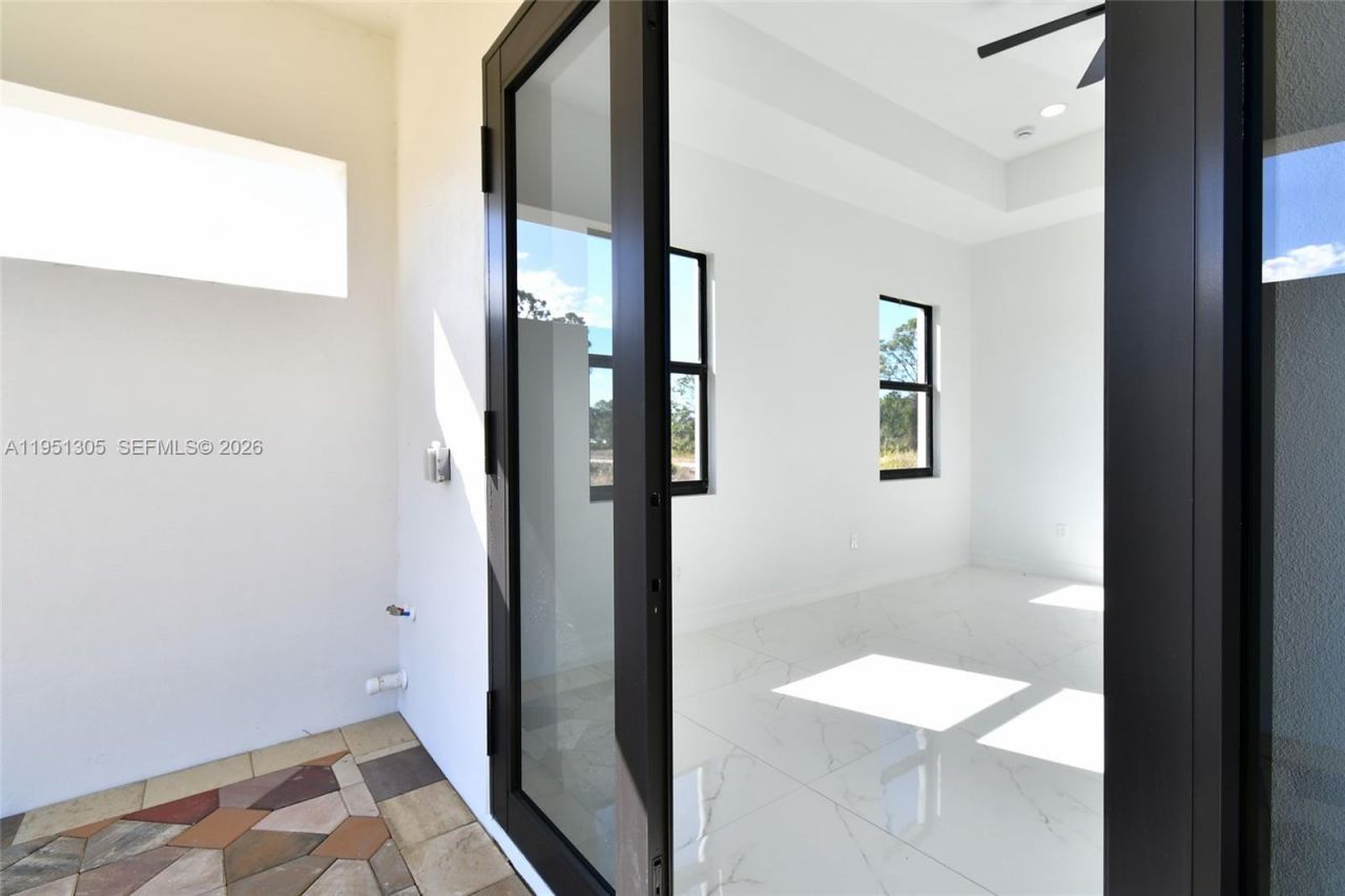 843 S Burns Ave S, Lehigh Acres, FL 33974 Photo