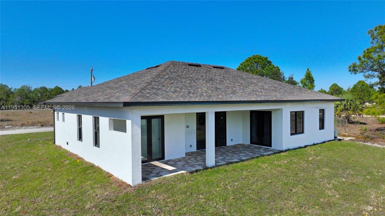 843 S Burns Ave S, Lehigh Acres, FL 33974 Photo