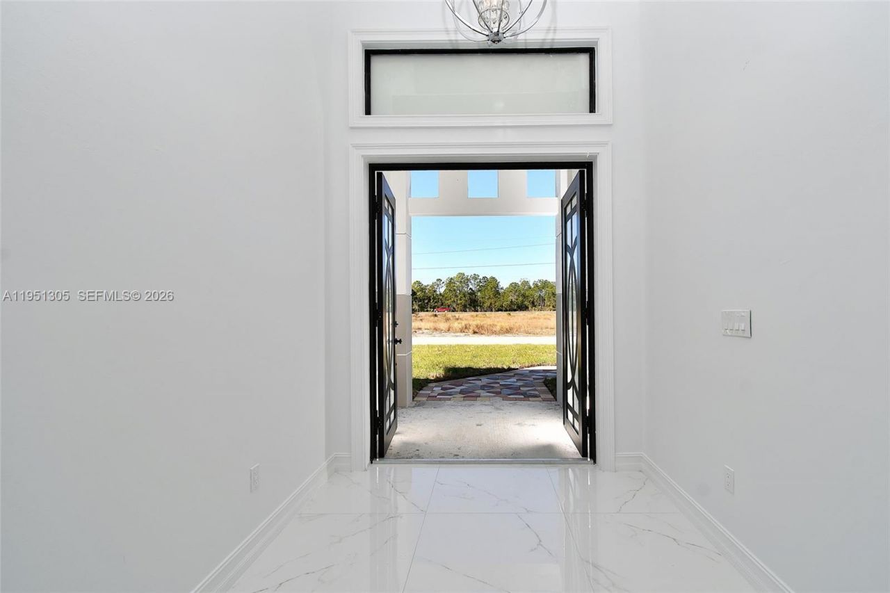 843 S Burns Ave S, Lehigh Acres, FL 33974 Photo