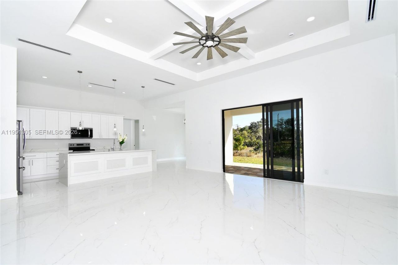 843 S Burns Ave S, Lehigh Acres, FL 33974 Photo