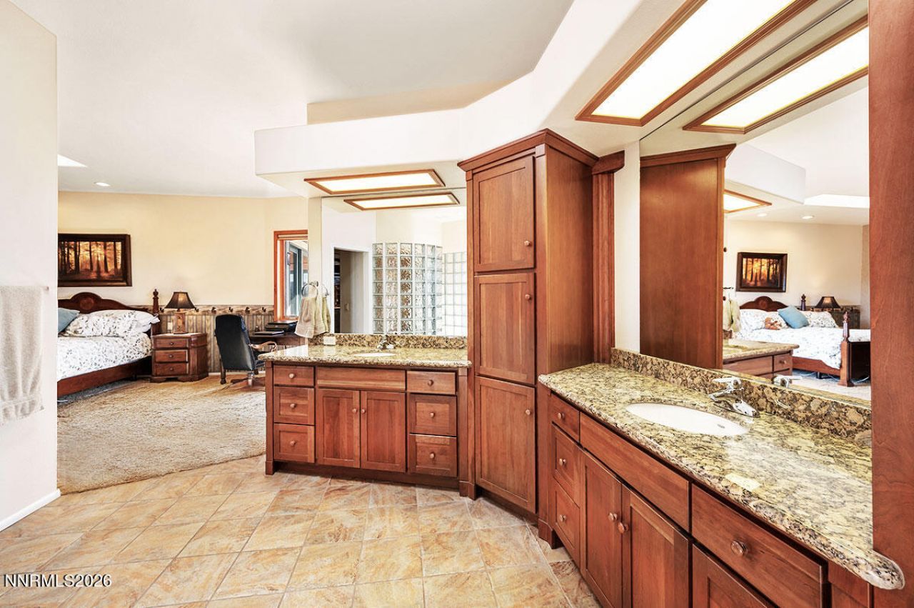 7279 Silver King Drive, Sparks, NV 89436 Photo