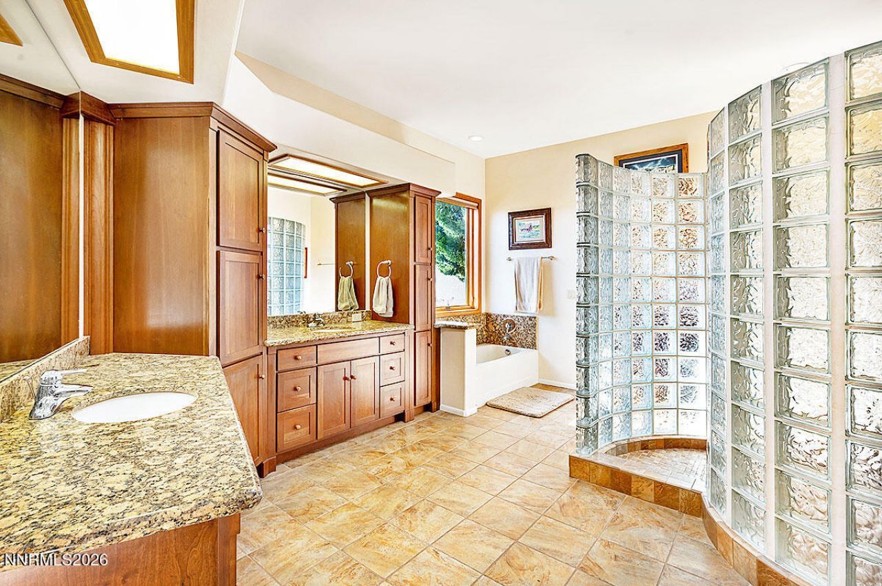 7279 Silver King Drive, Sparks, NV 89436 Photo