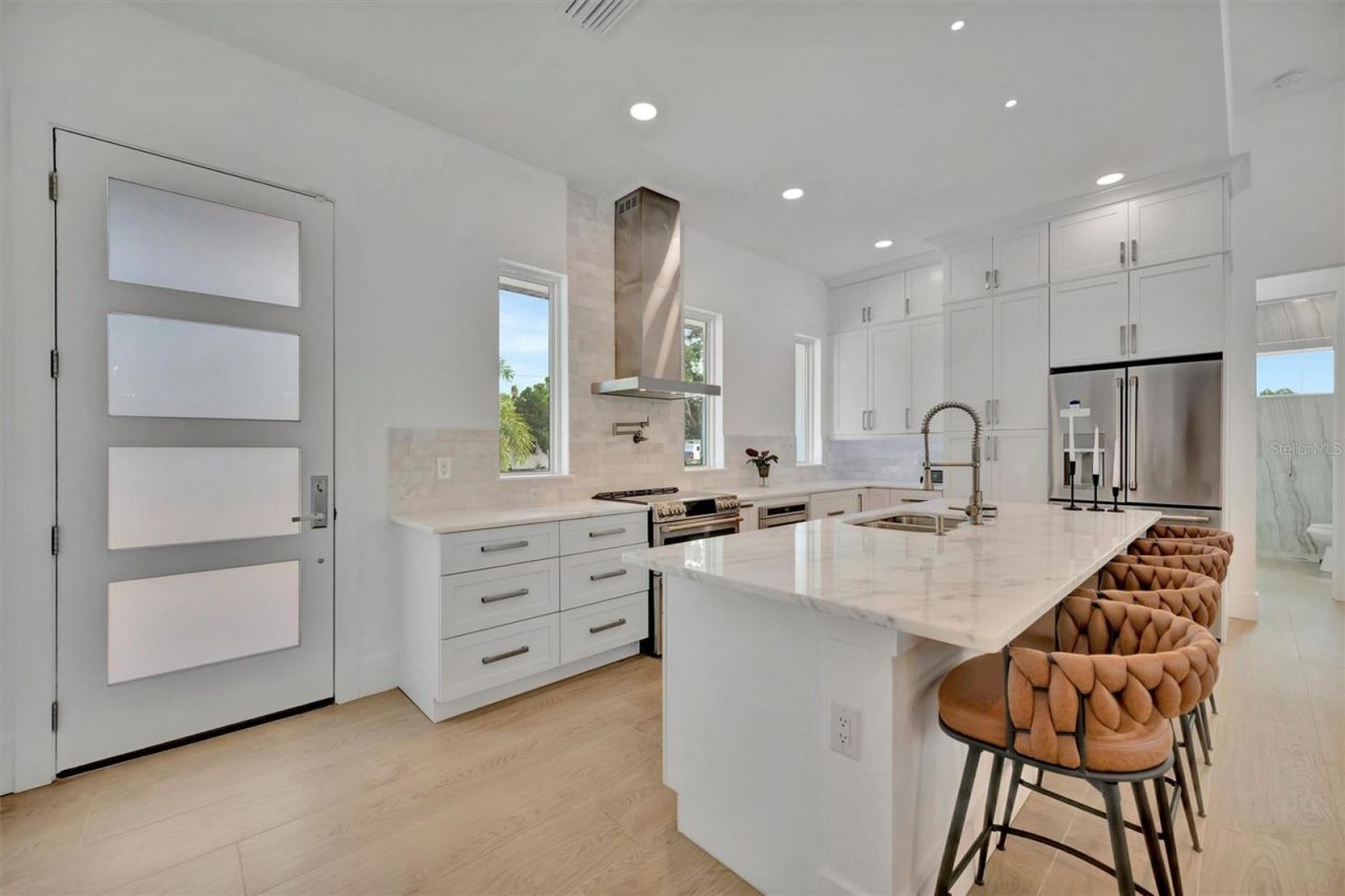 916 Highland Street, Sarasota, FL 34234 Photo