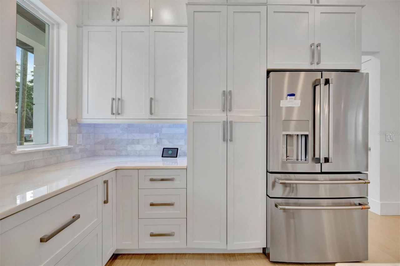 916 Highland Street, Sarasota, FL 34234 Photo