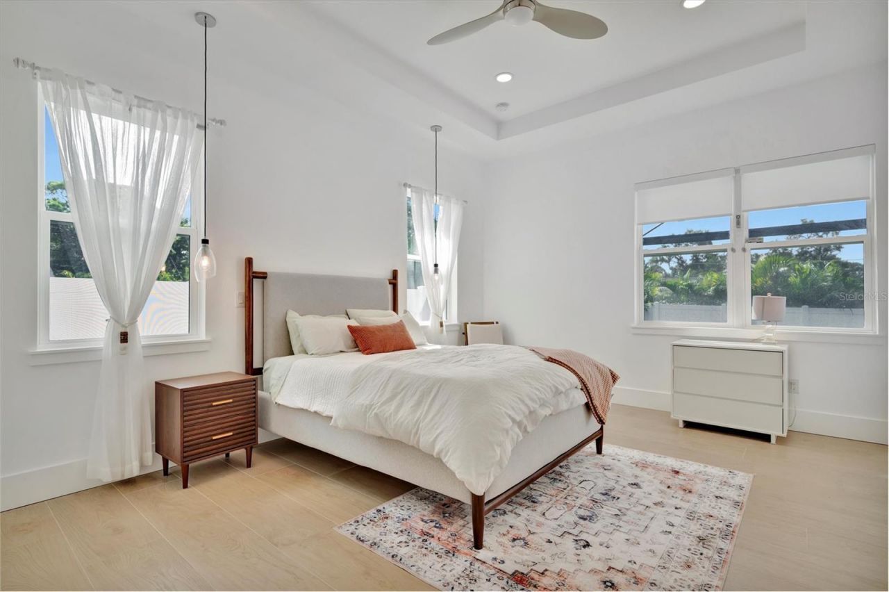 916 Highland Street, Sarasota, FL 34234 Photo