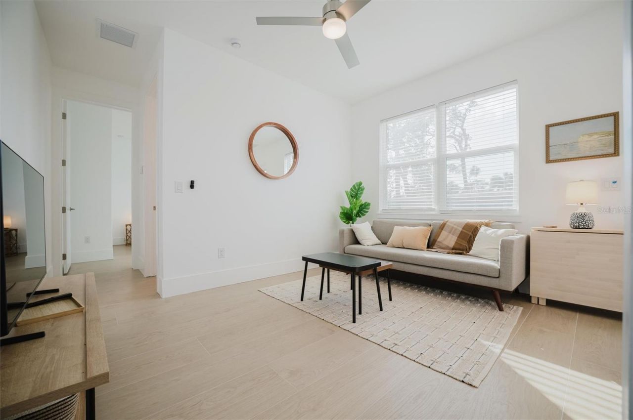 916 Highland Street, Sarasota, FL 34234 Photo