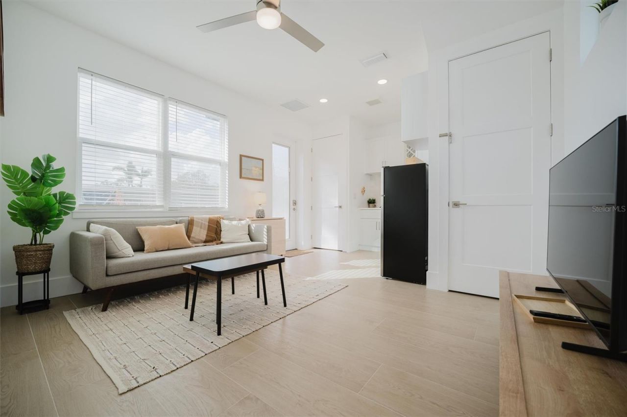 916 Highland Street, Sarasota, FL 34234 Photo