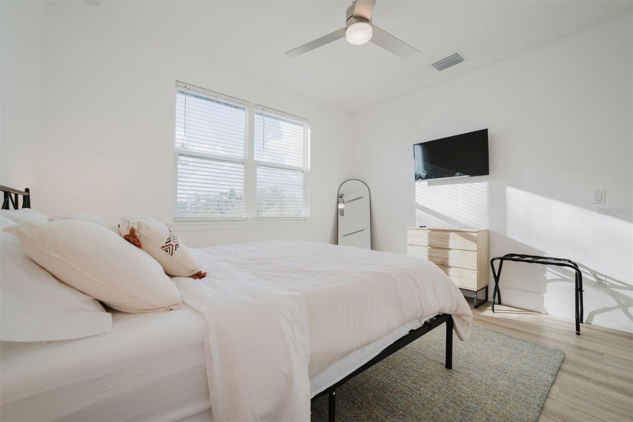 916 Highland Street, Sarasota, FL 34234 Photo