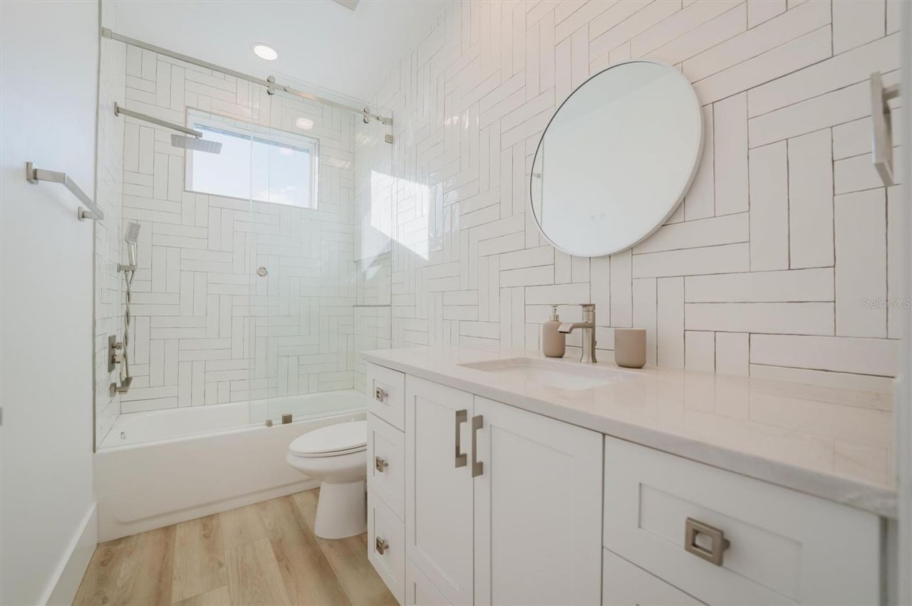 916 Highland Street, Sarasota, FL 34234 Photo