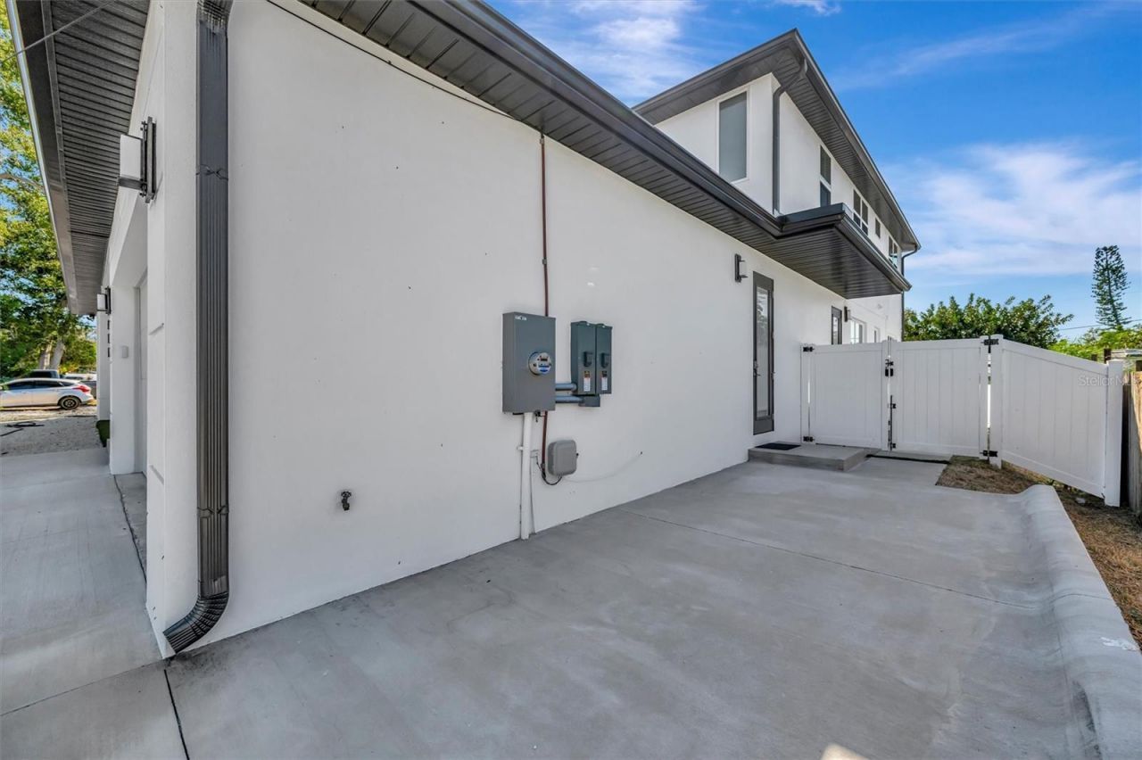 916 Highland Street, Sarasota, FL 34234 Photo